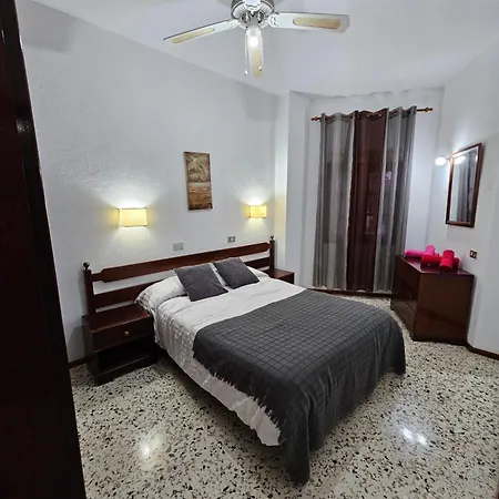 Isabel Maria Montana la Data